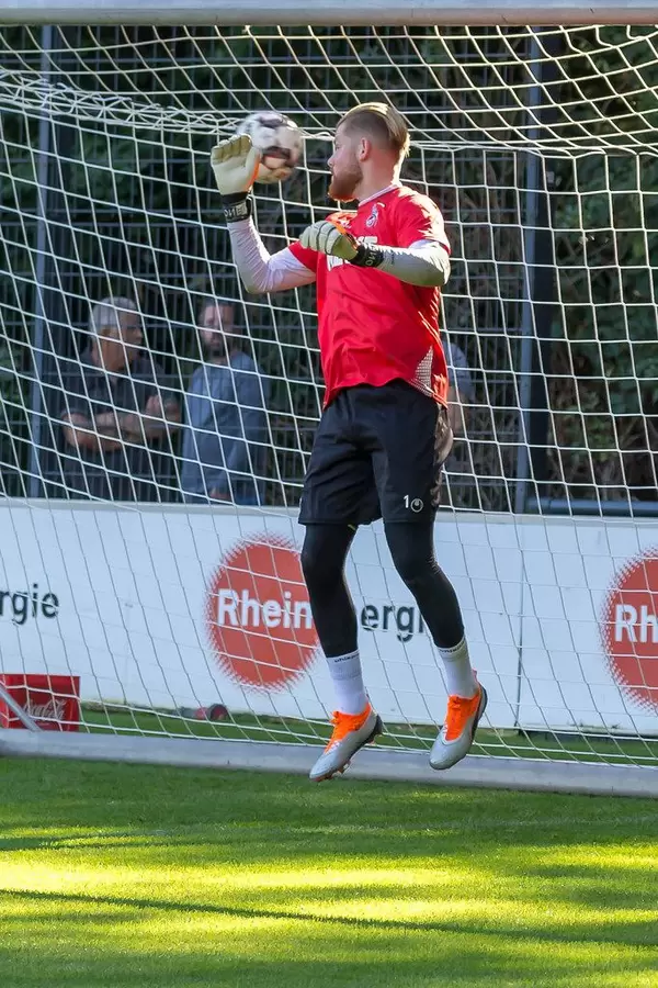 Timo Horn beim Torhüten