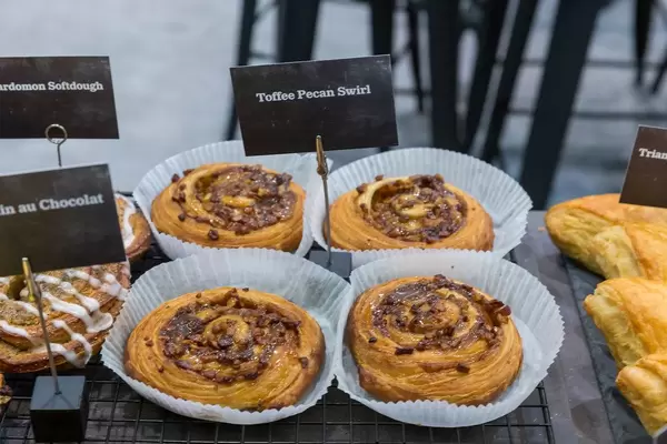 Toffee Pecan Swirl: Süßes Gebäck mit Pekannuss