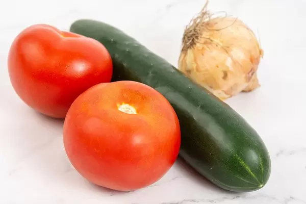 Tomato Cucumber and Onions for salad (Flip 2019)