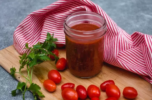 Tomato Sauce on a Jar with Parlsey  (Flip 2019)