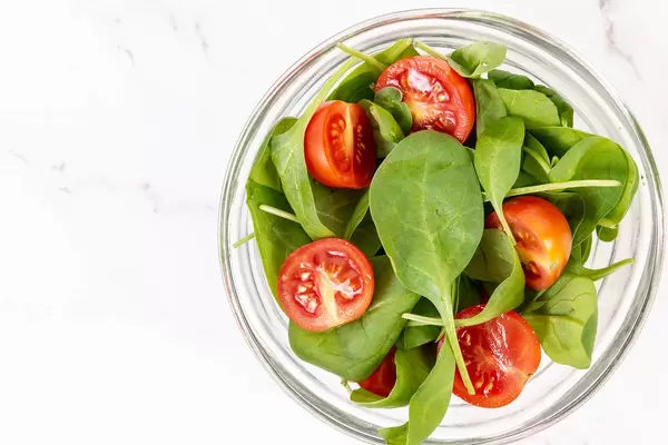 Top view of Baby Spinach wirh Cherry Tomato (Flip 2019)