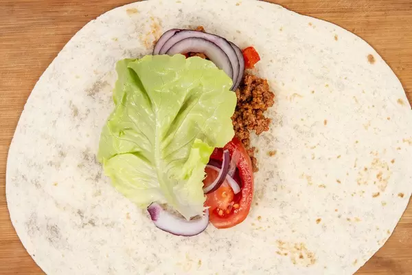 Tortilla with Minced meat Tomato Lettuce (Flip 2019)