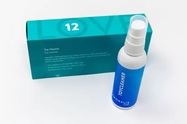 Toy Cleaner from the Amorelie advent calender