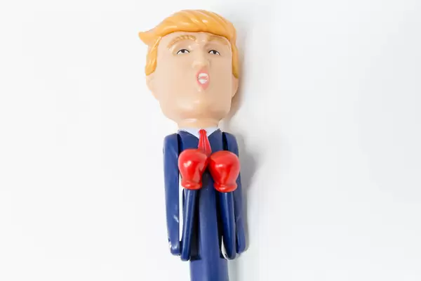 Trump Talk Pen: Stress Relief Sprechender Boxstift mit der echten und unzensierten Stimme von Trump