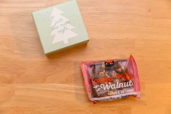 Tür 23: Kakaokeks / Cacao Nibs with Cashew