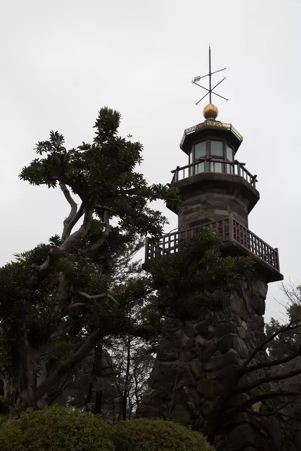 Turm in der Parkanlage in Chiyoda, Tokyo