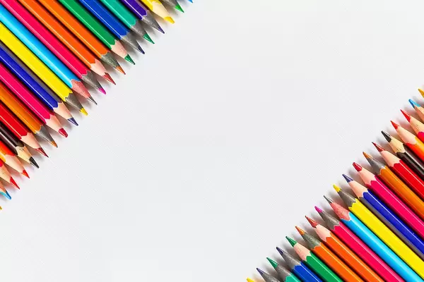 Two diagonal rows of colored pencils