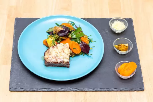 Überbackenes Rumpsteak mit Bergkäse