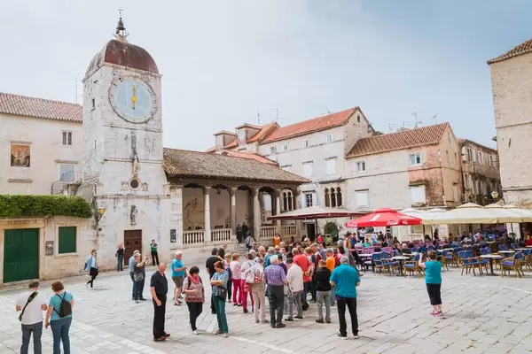 Uhrturm in Trau, Kroatien