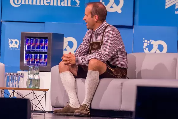 Ulrich Schäfer im Gespräch mit Mathias Meiner von Lilium