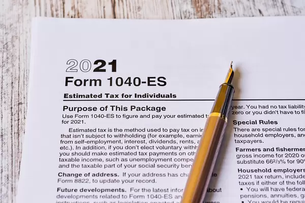 United States American IRS Internal Revenue Service income tax filing form 1040 for revenue reporting