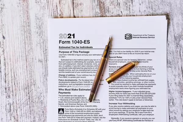 United States federal income tax return IRS 1040 documents