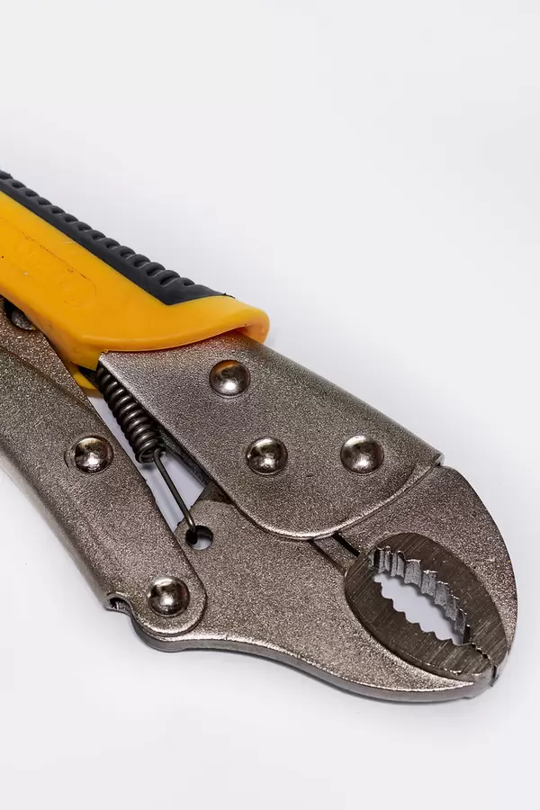 Universal metal pliers