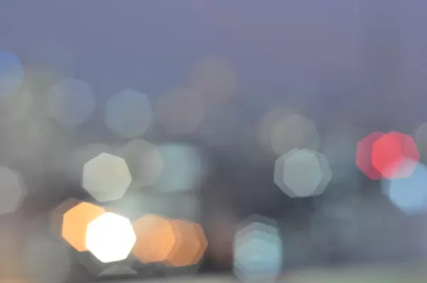 Unscharfer Hintergrund mit sechseckigen Bokeh-Kreisen