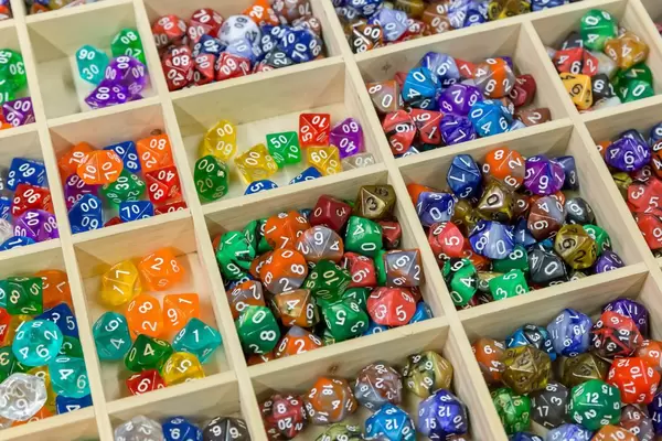 Unterschiedliche Spielwürfel für Brettspiele