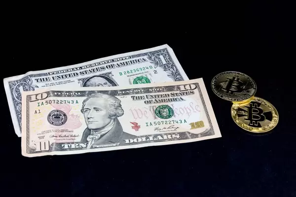 US-Dollar and Bitcoin