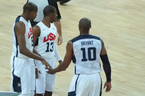 USA GESCHOCKT: Ex-Basketball-Superstar Bryant und Tochter sterben bei Helikopterabsturz