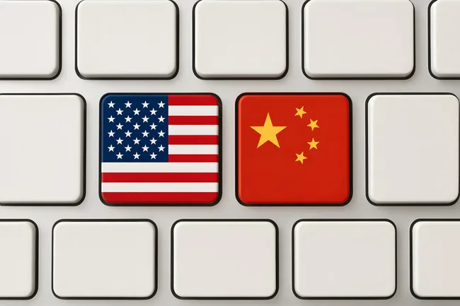 USA und China Flaggen auf Computertastatur