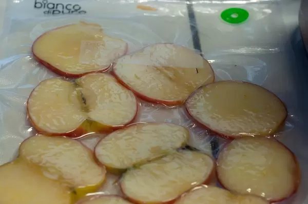 Vakuumierte Apfelscheiben