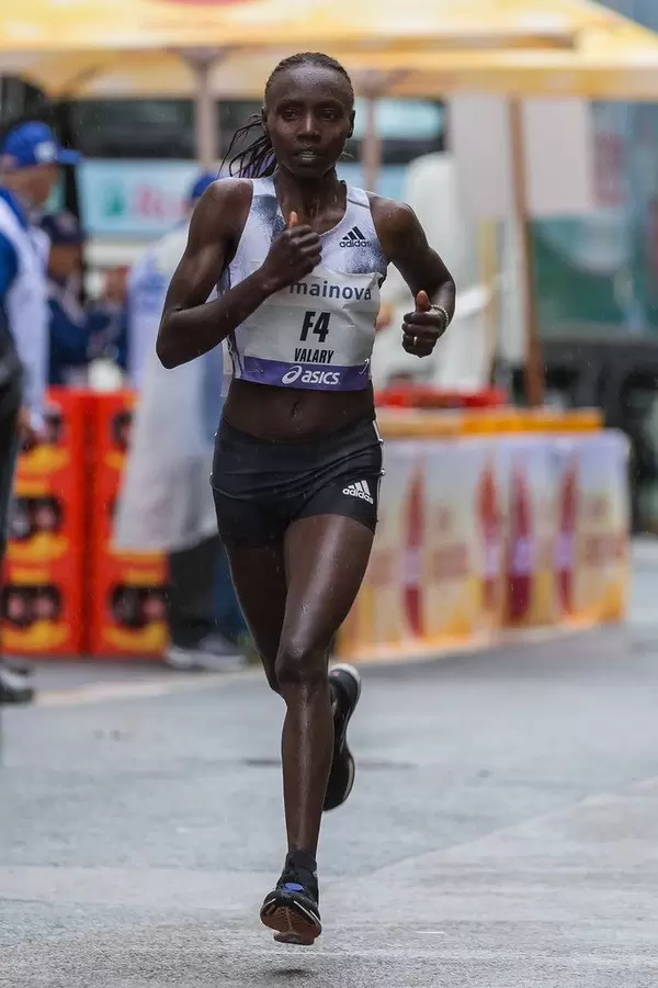 Valary Jemeli from Kenya wins Frankfurt Marathon in women's race
