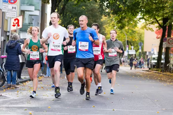 van Donkelaar Pauline, Hartskeerl Marlon, Weber Robin, Lintjens Thomas, Preller Niklas - Köln Marathon 2017
