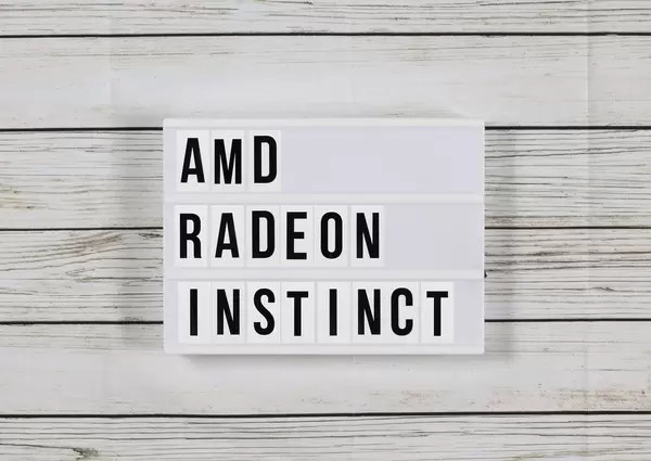 Vega 20 7nm: AMD stellt Radeon Instinct MI60 vor