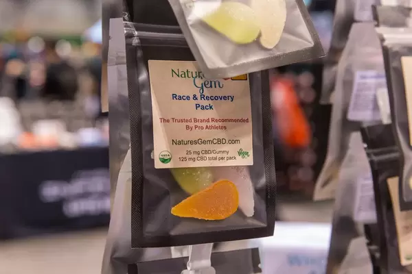 Vegan pain relief gummies with CBD, in a Race & Recovery Pack for Chicago Marathon runners, by "Nature's Gem