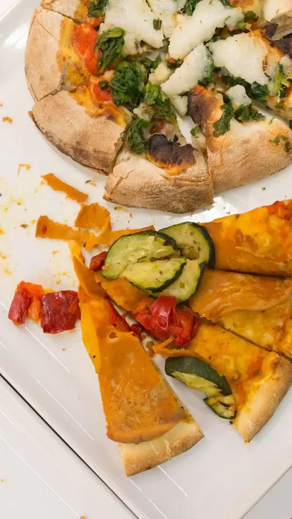 Vegan Pizza by Bio Inside