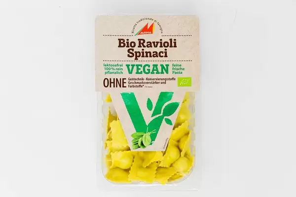 Vegane Bio Ravioli mit Spinat von Mosna, laktosefrei und 100% rein pflanzlich, in Verpackung vor weißem Hintergrund