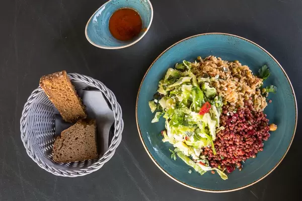 Veggie dish: lentils, beetroot, rice and a summer salad with strawberries