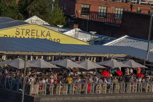 Viele Besucher beim Strelka Summer 2018 Festival