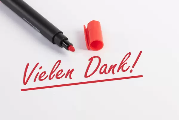 Vielen Dank! text with red marker pen
