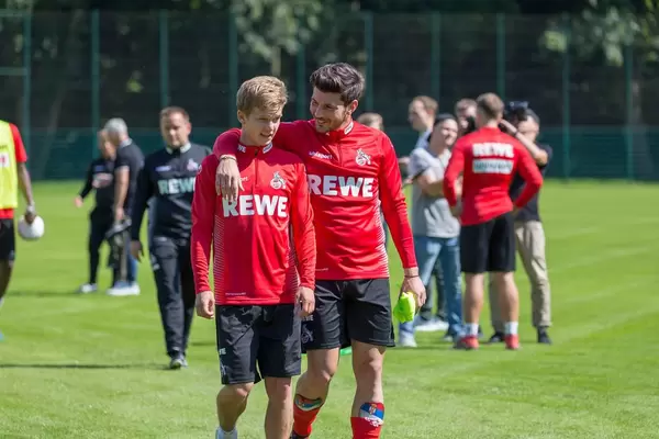 Vincent Koziello and Milos Jojic looking like best friends during training