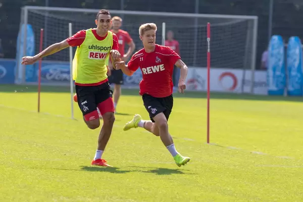 Vincent Koziello und Innenverteidiger Ellyes Skhiri beim Fußballtraining vor dem nächsten Bundesligaspiel