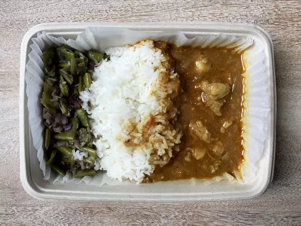 Vindaloo mit Jasmin Reis und Chili-Kokos Bohnen