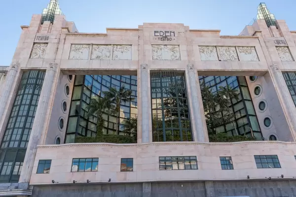 VIP Executive Éden Aparthotel