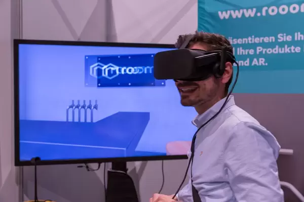 Virtual survey of hotel rooms at room.com booth