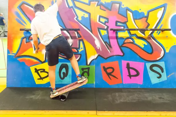 Visitor balancing on a Daffy Board - Gamescom 2017, Cologne
