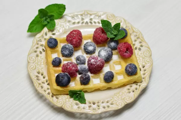 Waffel mit Beeren