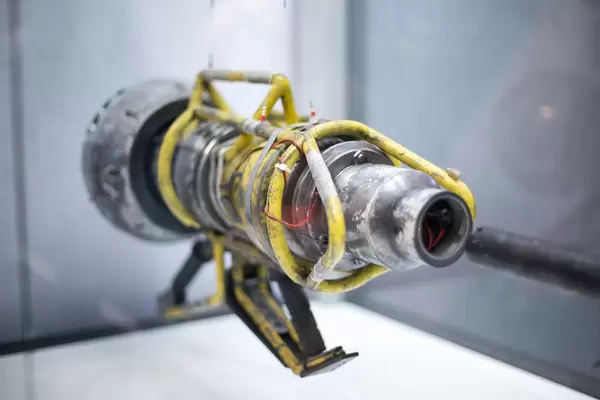 Waffen aus Destiny 2 in Originalgröße