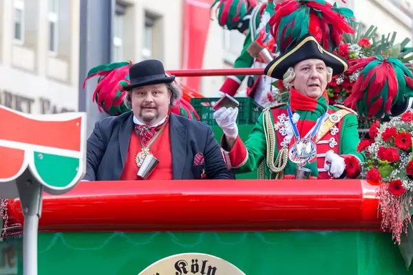 Wagen der Altstädter Köln 1922 beim Rosenmontagszug - Kölner Karneval 2018
