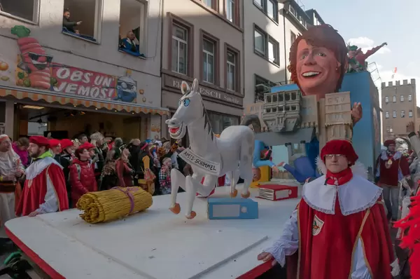 Wagen: Fr. Reker stellt alles auf den Kopf.