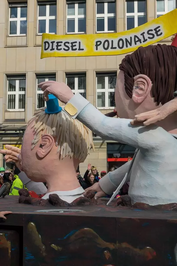 Wagen mit der Aufschrift Diesel Polonaise - Kölner Karneval 2018