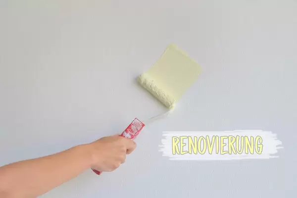 Wände streichen für die Renovierung beim Einzug und Auszug aus der Mietwohnungen