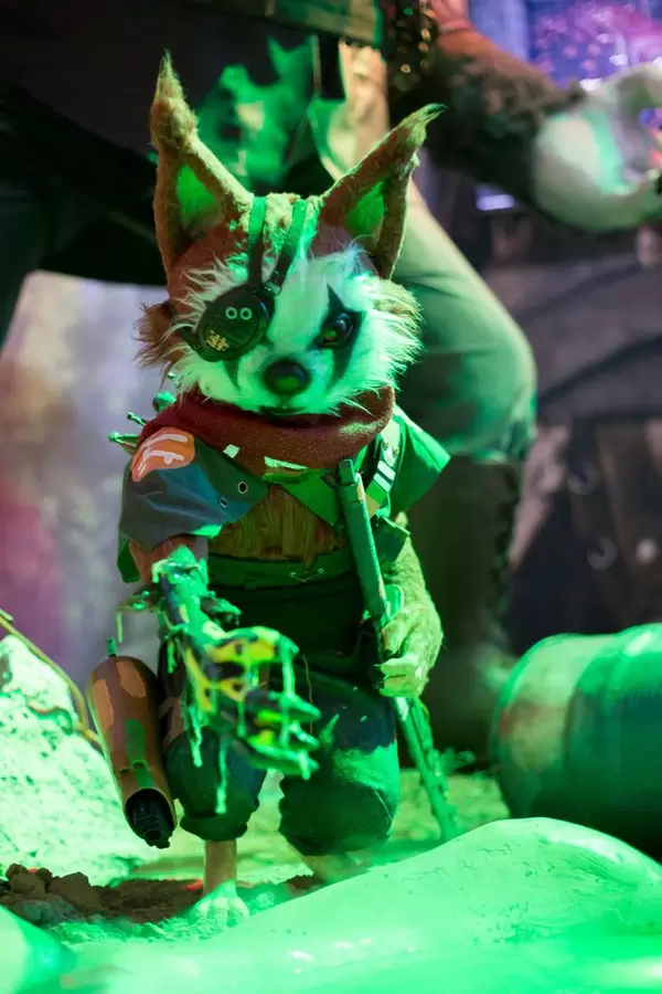Waschbär-Modell beim Biomutant Messestand