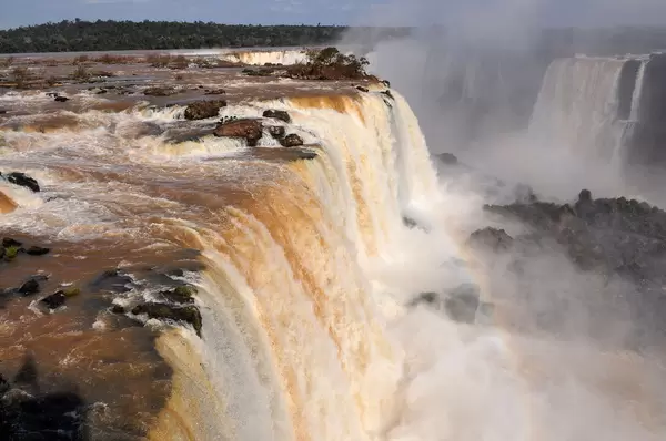 Wasserfall in Iguazu (Brasilianische Seite)