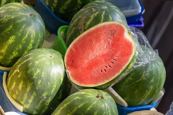 Wassermelonen am Danilovsky Market in Moskau