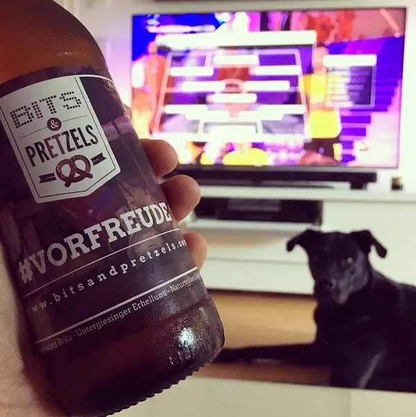 Watching German Classico #Bundesliga #echteliebe #bvb #fcbbvb #vorfreude #bitsandpretzels #instalab #laboftheday