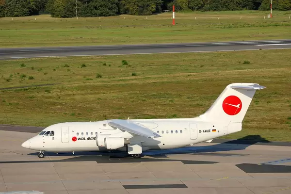 WDL Aviation British Aerospace 146-200, D-AWUE am Flughafen Köln/Bonn (CGN)
