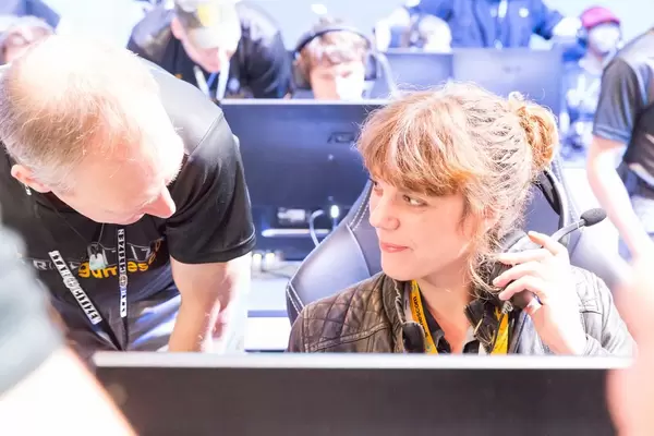 Weibliche Zockerin auf der Gamescom